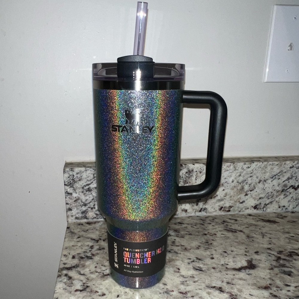 NEW MIDNIGHT GLITZ STANLEY 40oz CUP‼️